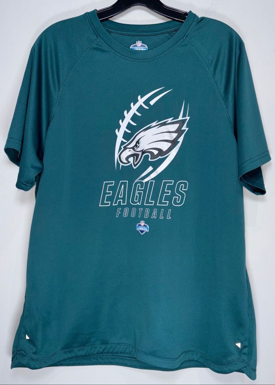 Philadelphia eagles tee shirt size large